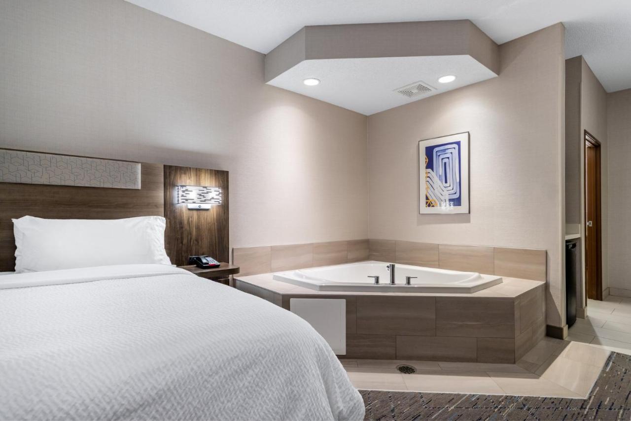 Holiday Inn Express Hotel & Suites-St. Paul By Ihg Vadnais Heights Exterior foto