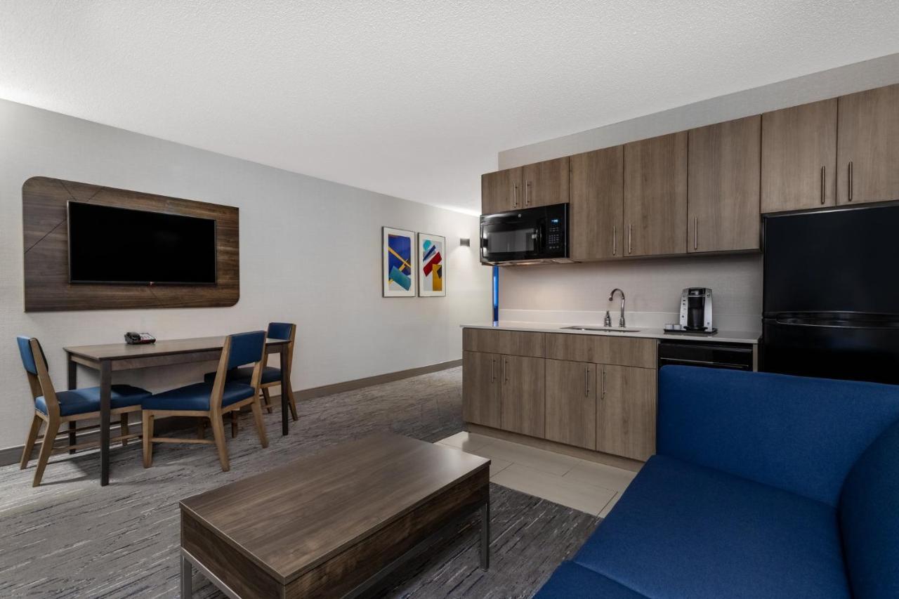 Holiday Inn Express Hotel & Suites-St. Paul By Ihg Vadnais Heights Exterior foto