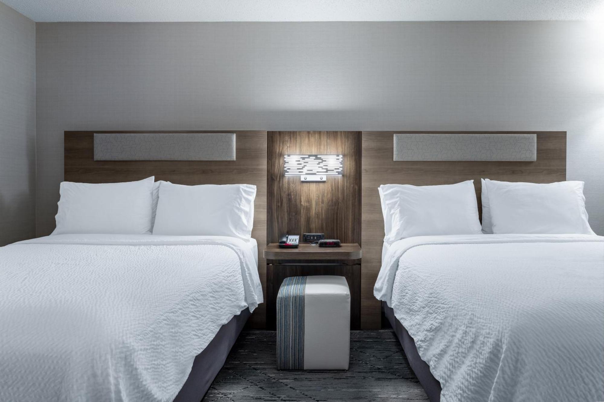Holiday Inn Express Hotel & Suites-St. Paul By Ihg Vadnais Heights Exterior foto